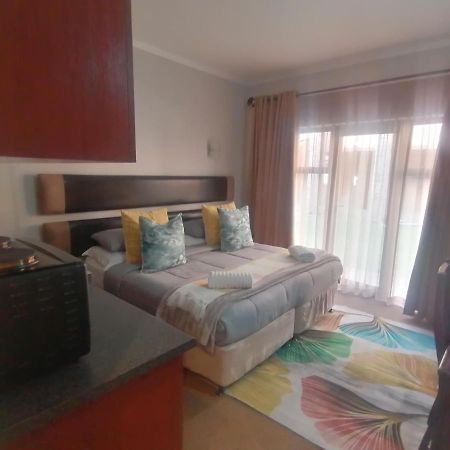 Apartmán Reliwave Pty Ltd Bloemfontein Exteriér fotografie